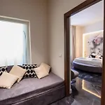 Mirarti Boutique - Witamy 3* ראפאלו