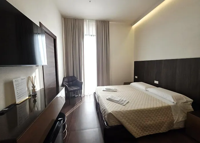 Mirarti Boutique - Witamy 3*