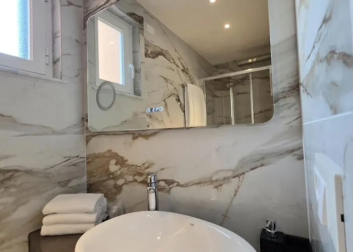 Mirarti Boutique - Witamy 3*